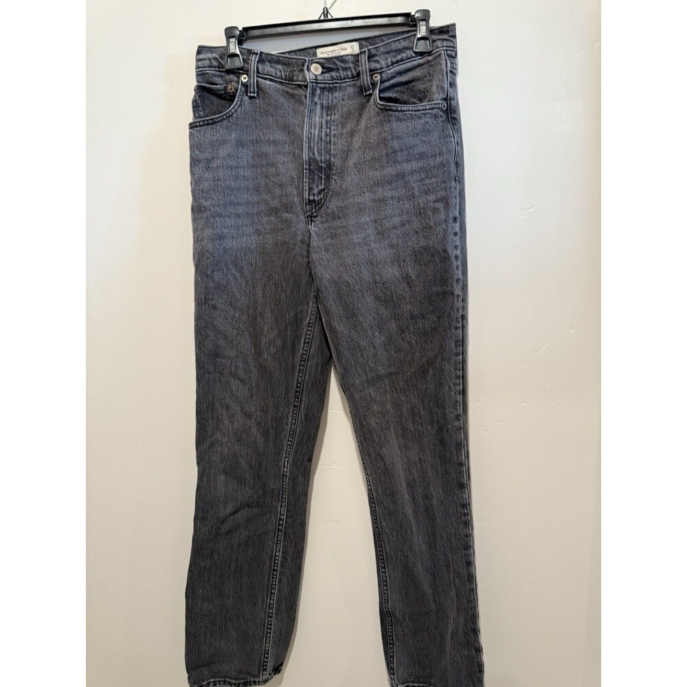 Abercrombie & Fitch Straight Leg Jeans in Washed Black